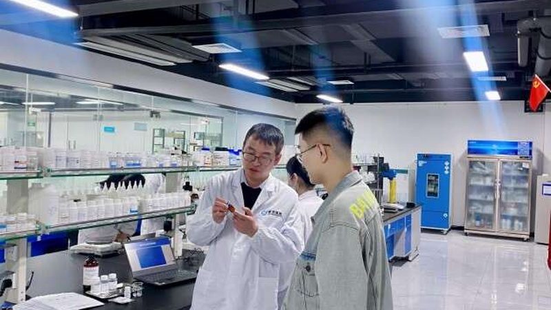 精准滴定，实验室里的"隐形助手"——北京可调式移液器揭秘